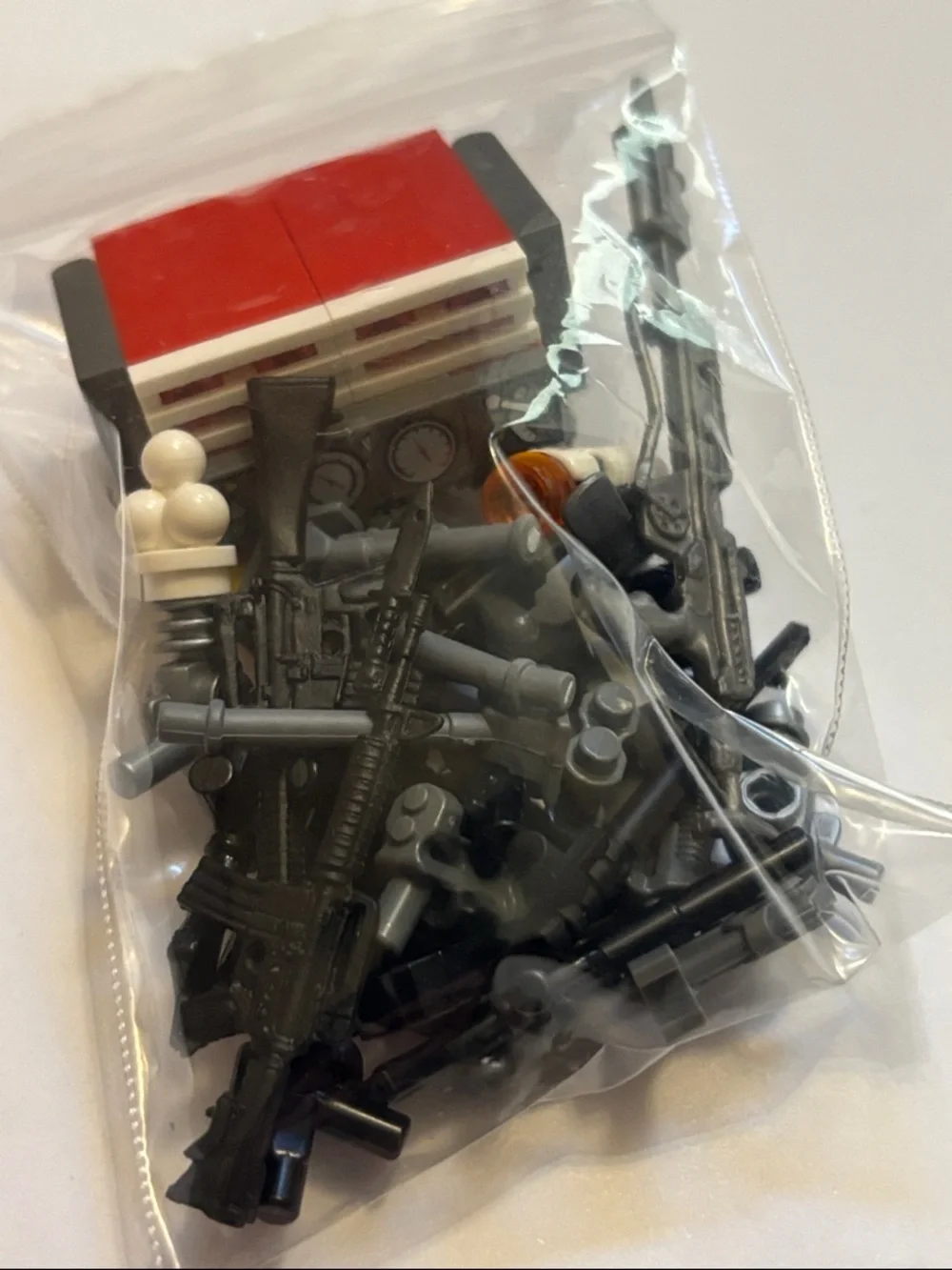 LEGO WEAPONS MYSTERY BAG OF LEGO WEAPONS Mixed LEGO Accessories Pack - Picture 6 of 6